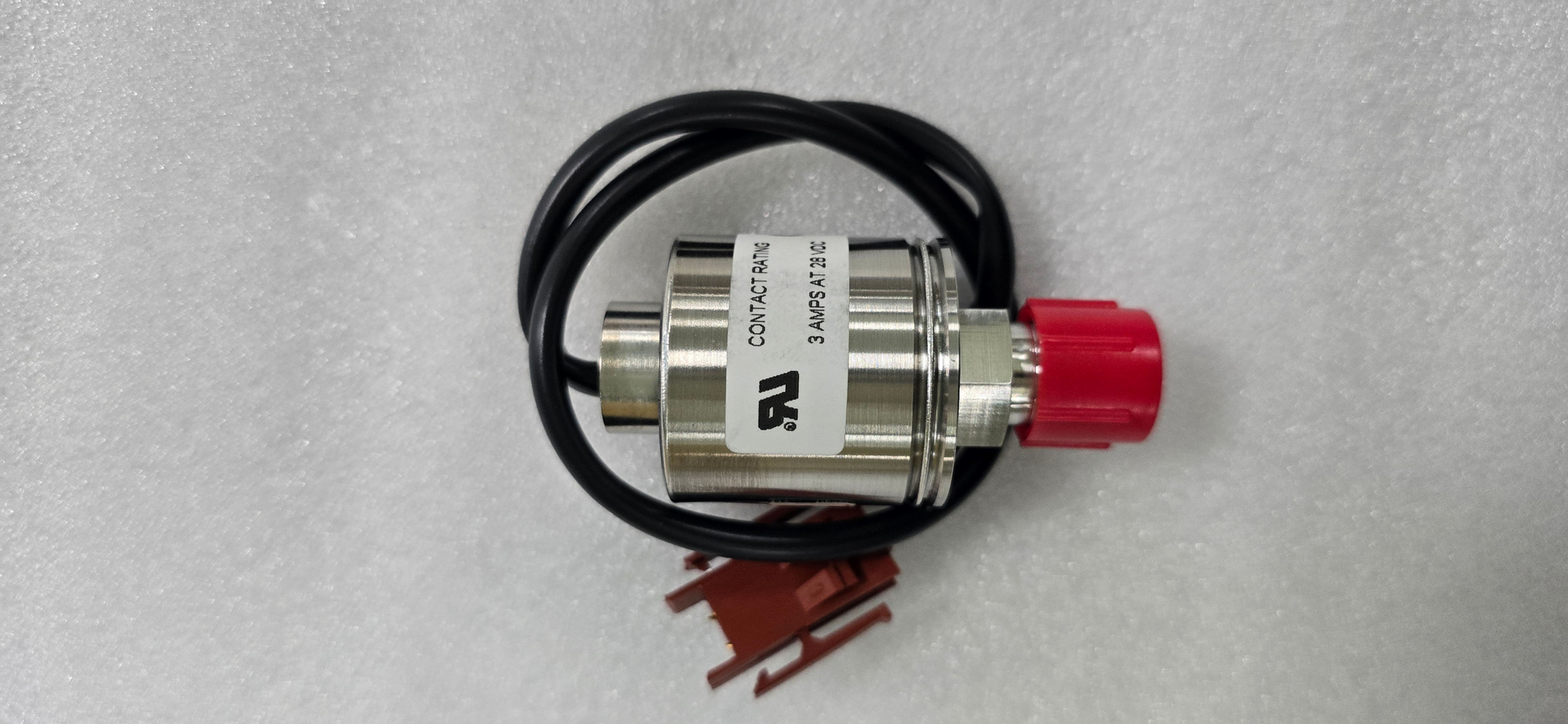 1270-01701 E36W-H42 PRESSURE SWITCH 1/2 ATM 550TORR
