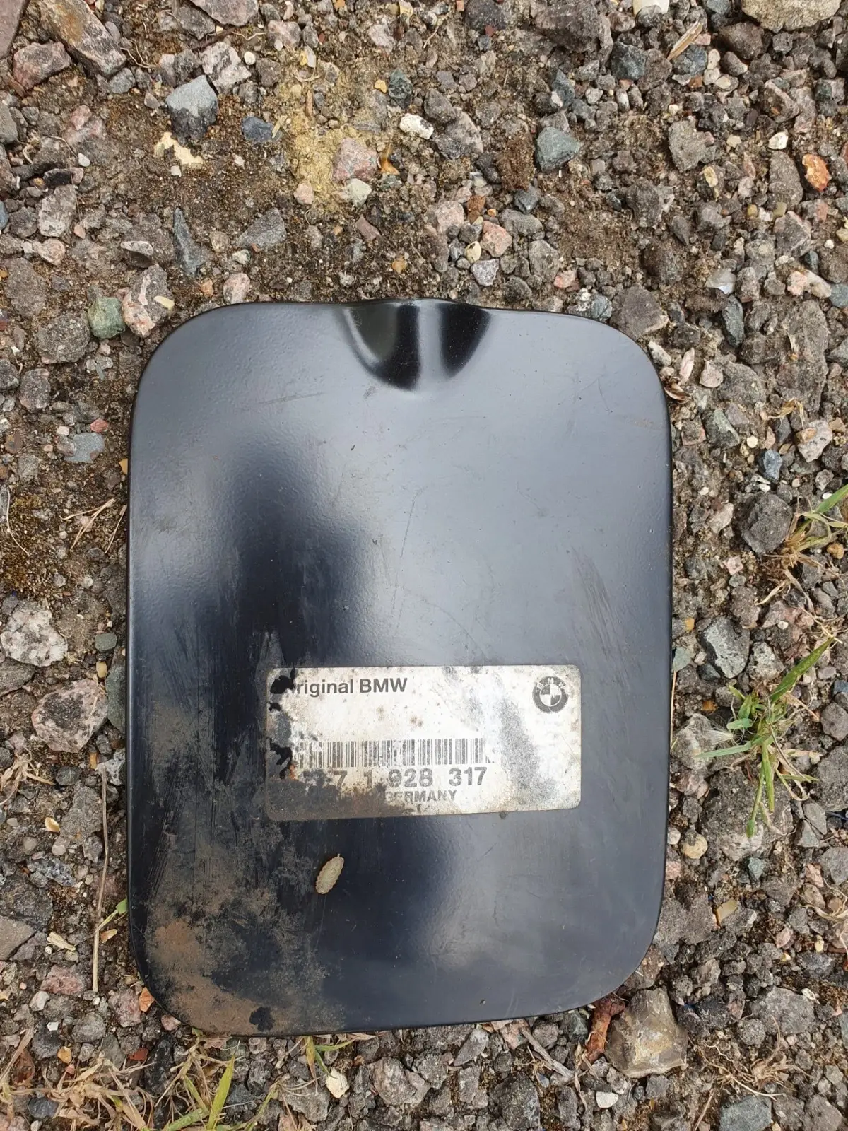 BMW 5 SERIES FUEL FLAP 51/17/1/928/317 1988-1995