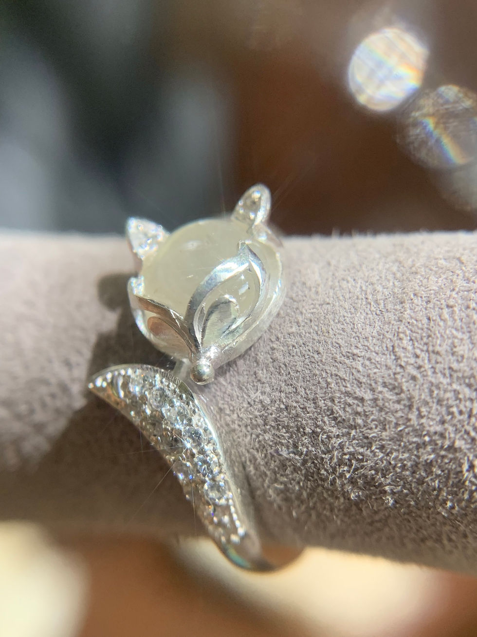 Miniatura: Nhẫn hồ ly Sapphire trắng thiên nhiên chất ngọc , bạc cao cấp ms 02