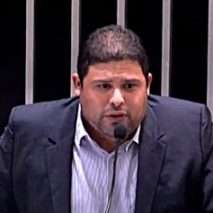 Marcus quer financiamento de R$ 6,7 milhões e Renato dispara: ‘galpão de ouro’