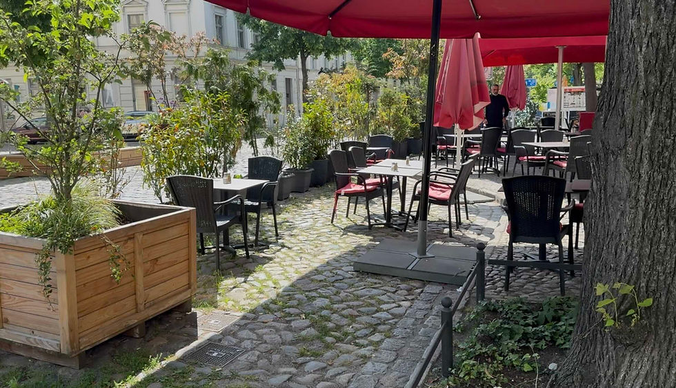 An example of a Potsdam "parklet" made into an urban room. 