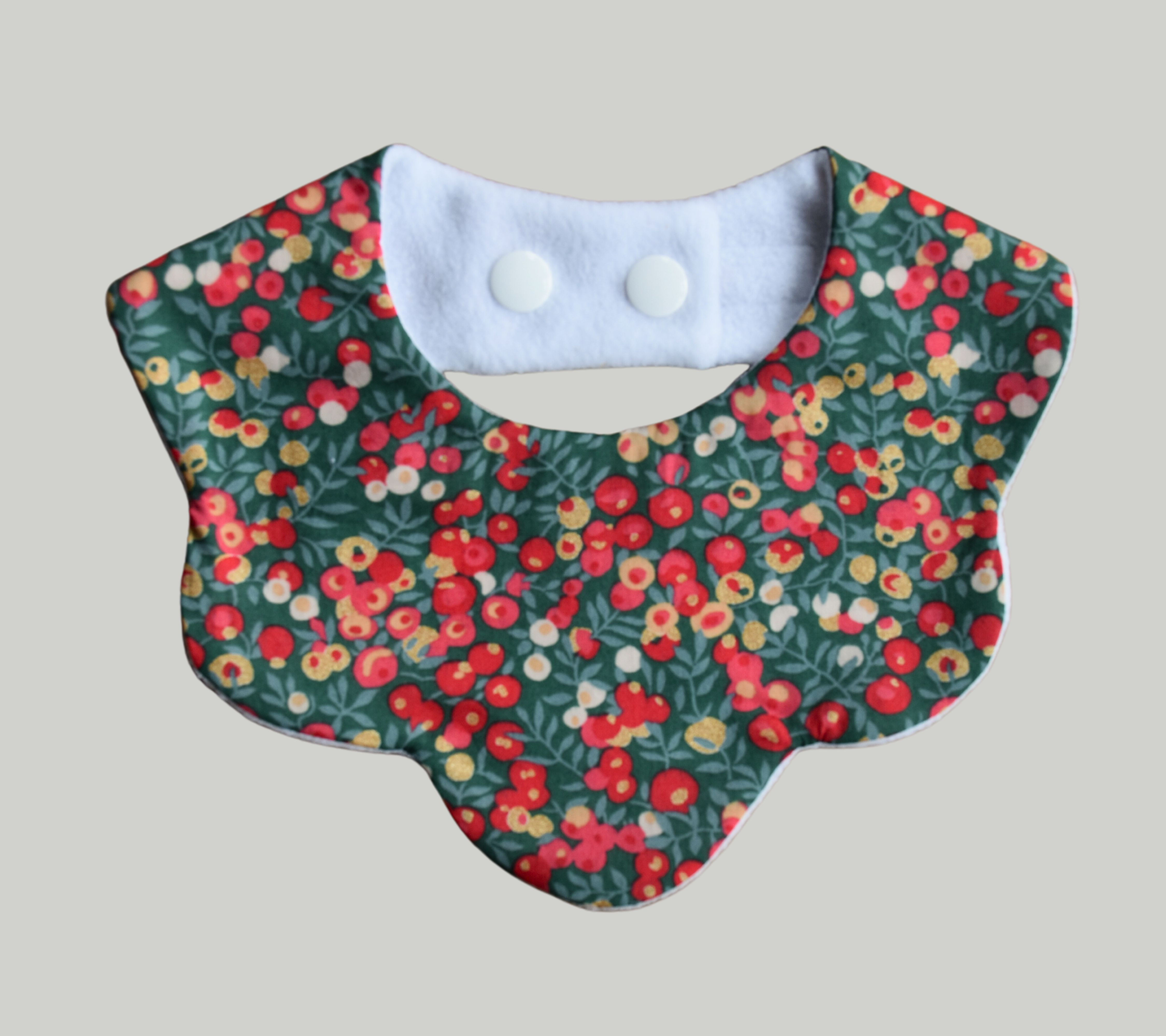 Wiltshire - Juniper Berry Scalloped Bib