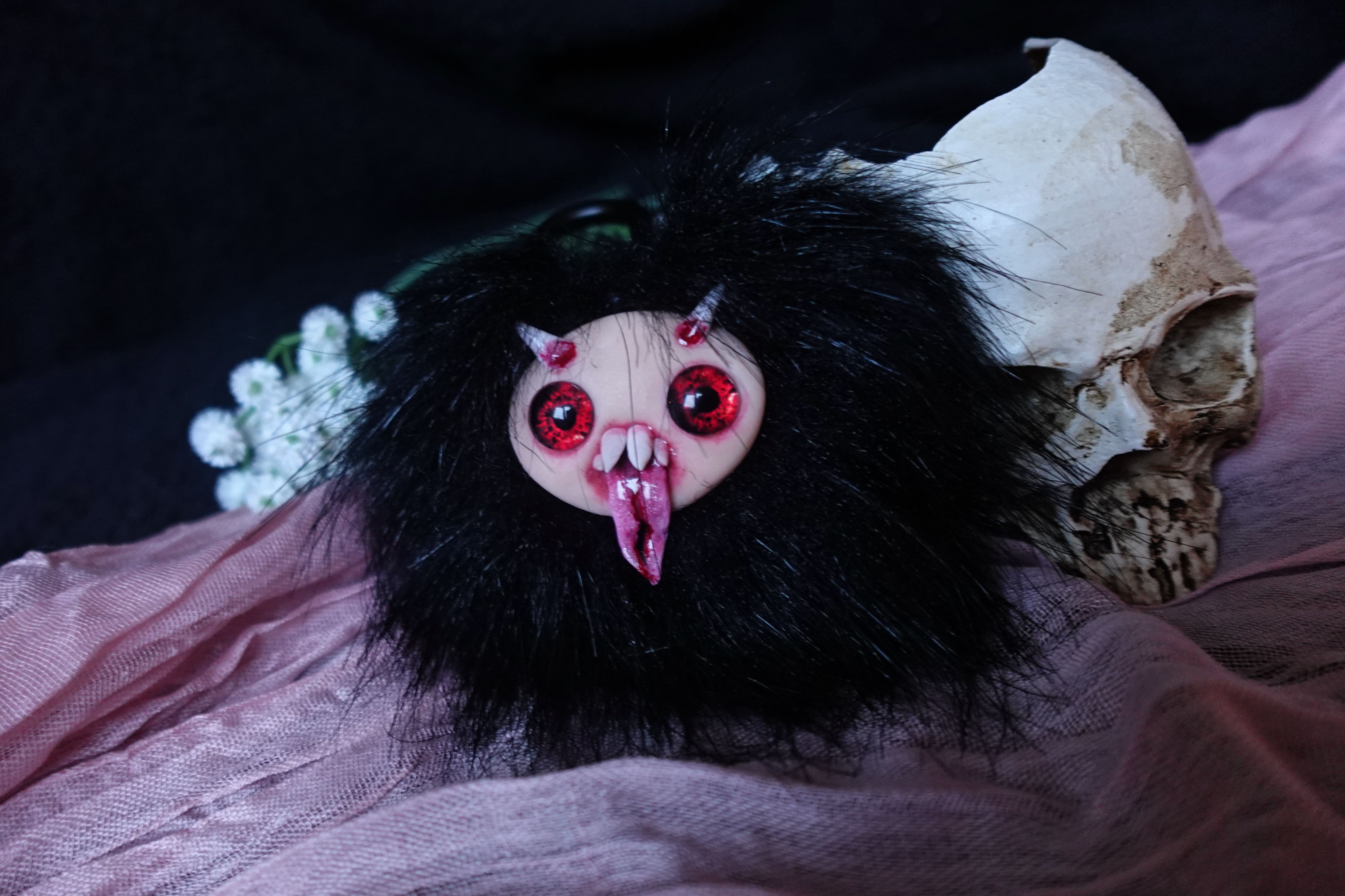 Horned Howler Spook Bag Charm / Companion