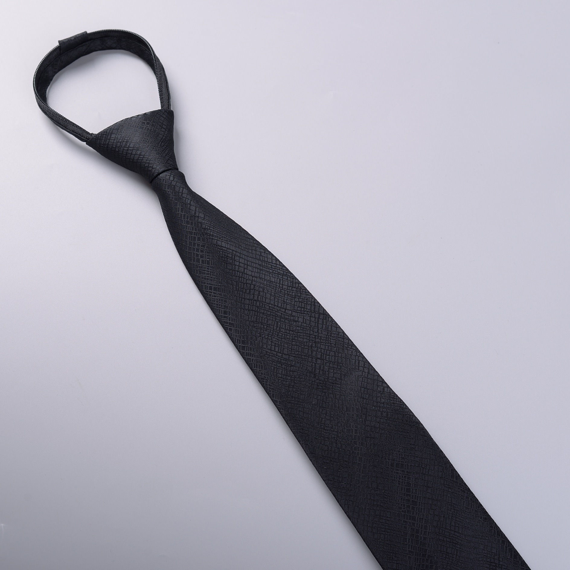 Krawatte mit Reißverschluss No. 007