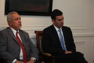 “Diálogo político”: ¡Sepa el pueblo comer vidrio!