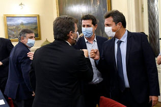 PASO: POSTERGADAS 30 DÍAS, SE HARÁN EL 12 DE SETIEMBRE. ACUERDO GOBIERNO - OPOSICIÓN