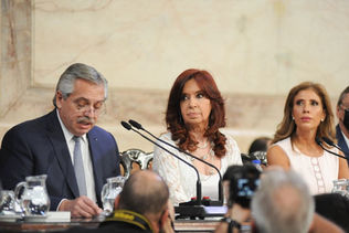 ASAMBLEA: Y ALBERTO CUMPLIÓ CON CRISTINA: FUSTIGÓ A LA JUSTICIA Y SOBRE EL FMI REPITIÓ: ¡FUE MACRI!