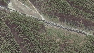 INVASIÓN RUSA A UCRANIA: EL CONVOY DE LA MUERTE SE ACERCA A KIEV. MILES DE TANQUES EN MÁS DE 60 KM.