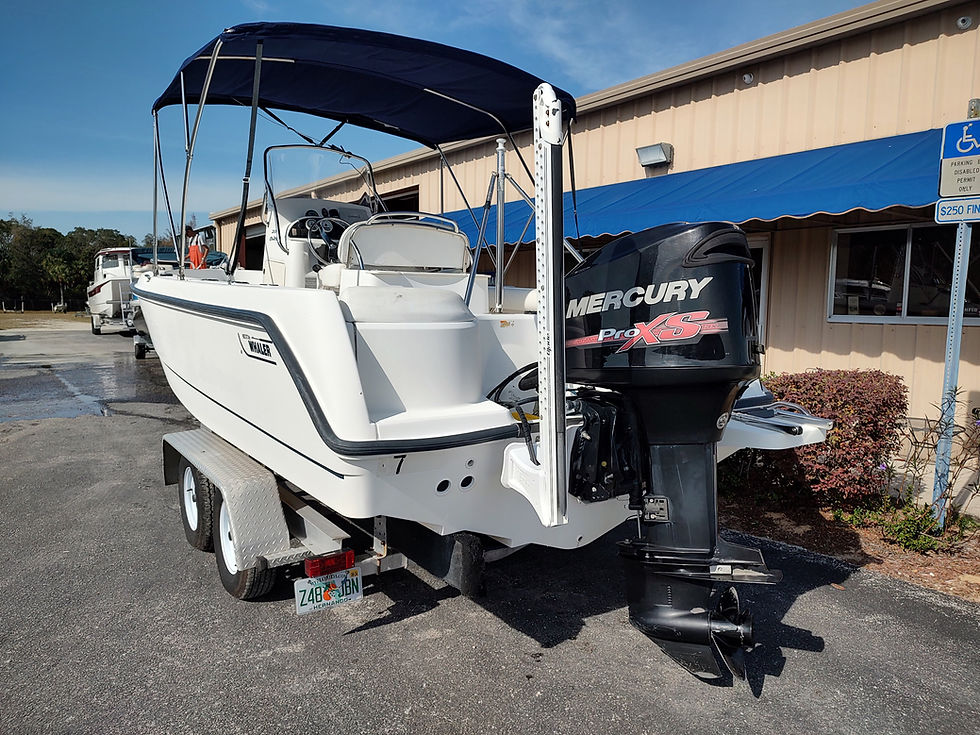 Thumbnail: 2003 BOSTON WHALER 210 OUTRAGE