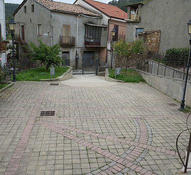 cortile biblioteca Vallefiorita