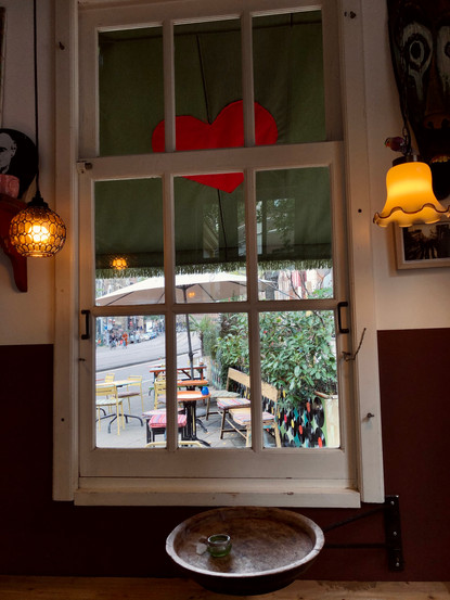 barista koffie drink travel hotspot hipster trend lifestyle café The Coffee Giraffe TCG Amsterdam