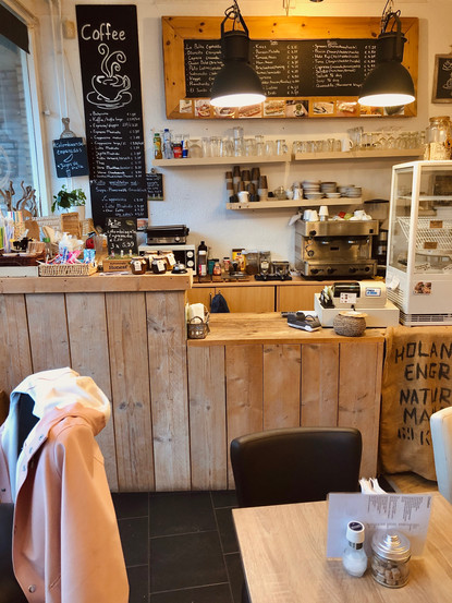 Japita Coffee & More koffie barista hotspot travel local Rotterdam Netherlands