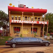 Limousine at Ettamogah Pub