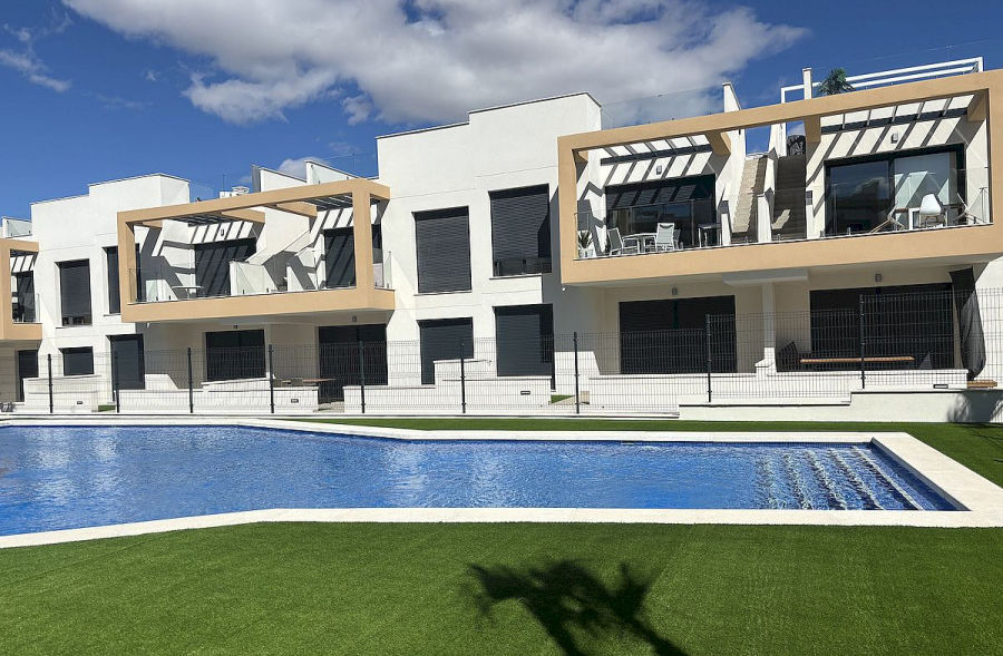 Golf Maisonettes sold by Casa Pro Properties in Villamartin Golf, Costa Blanca South, Spain