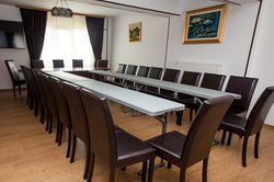 Sala conferinte - left angle.jpg
