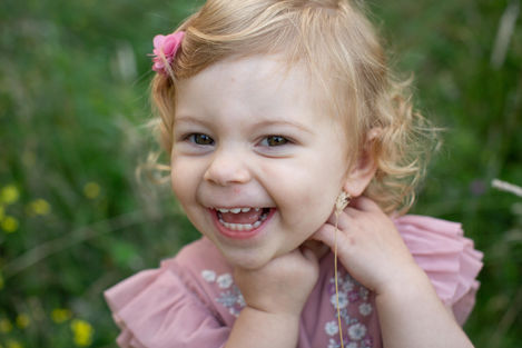 big-smiles-girl-toddler-child-affordable