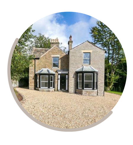 Nicola in circle.png