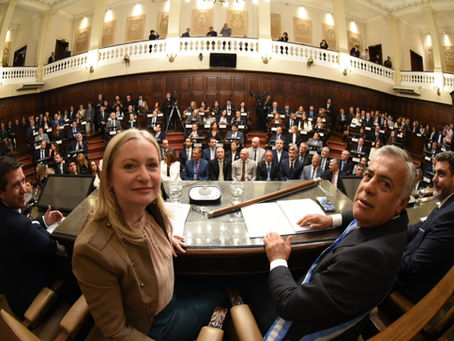 Cornejo ordena la agenda minera: proyectos, exploración y nueva base geológica