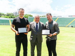 Ídolos do Figueirense, Fernandes e Wilson recebem honraria da Alesc