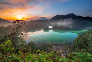 telaga warna.jpeg