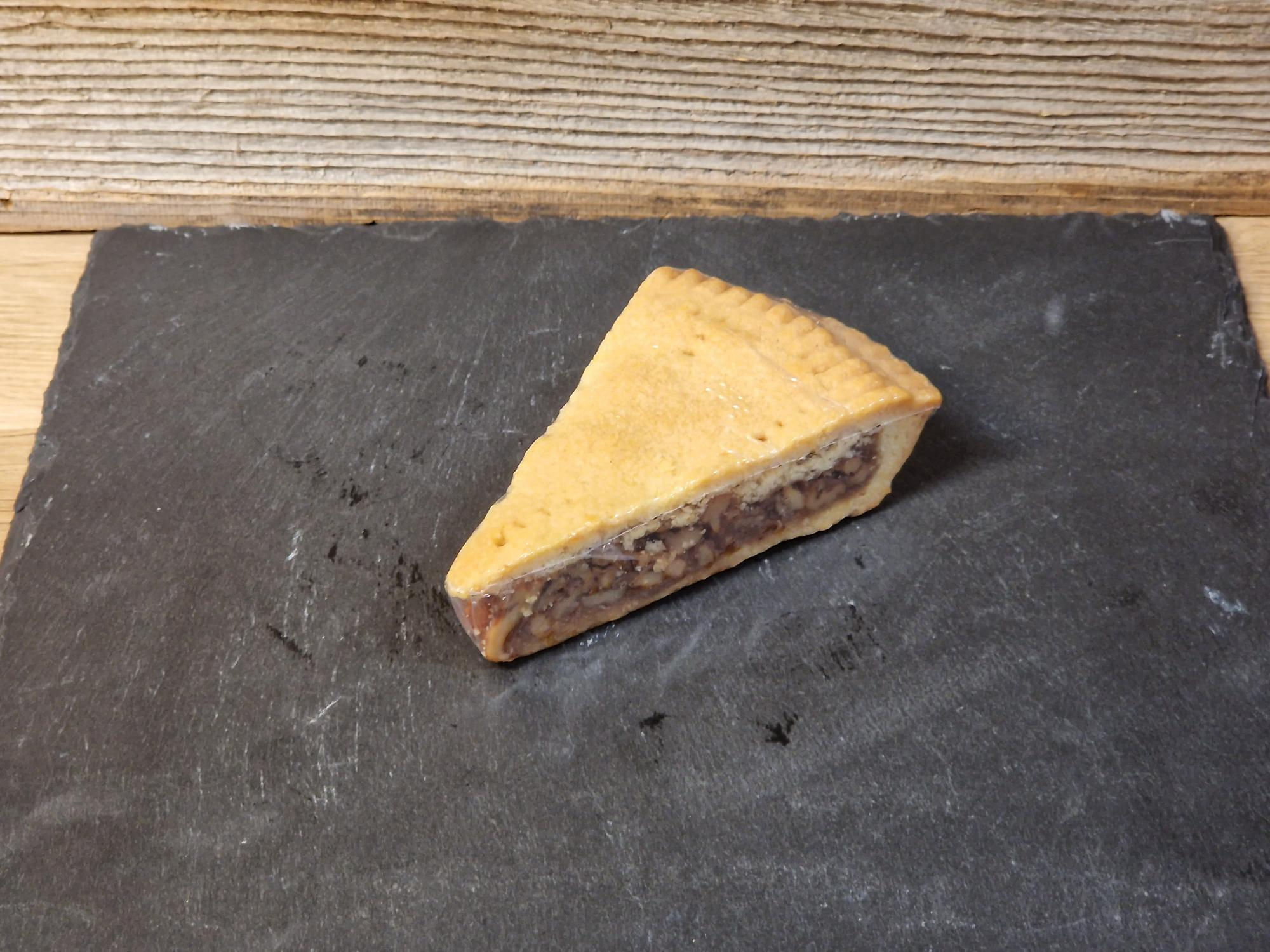 1 Stück Nusstorte Schnitte