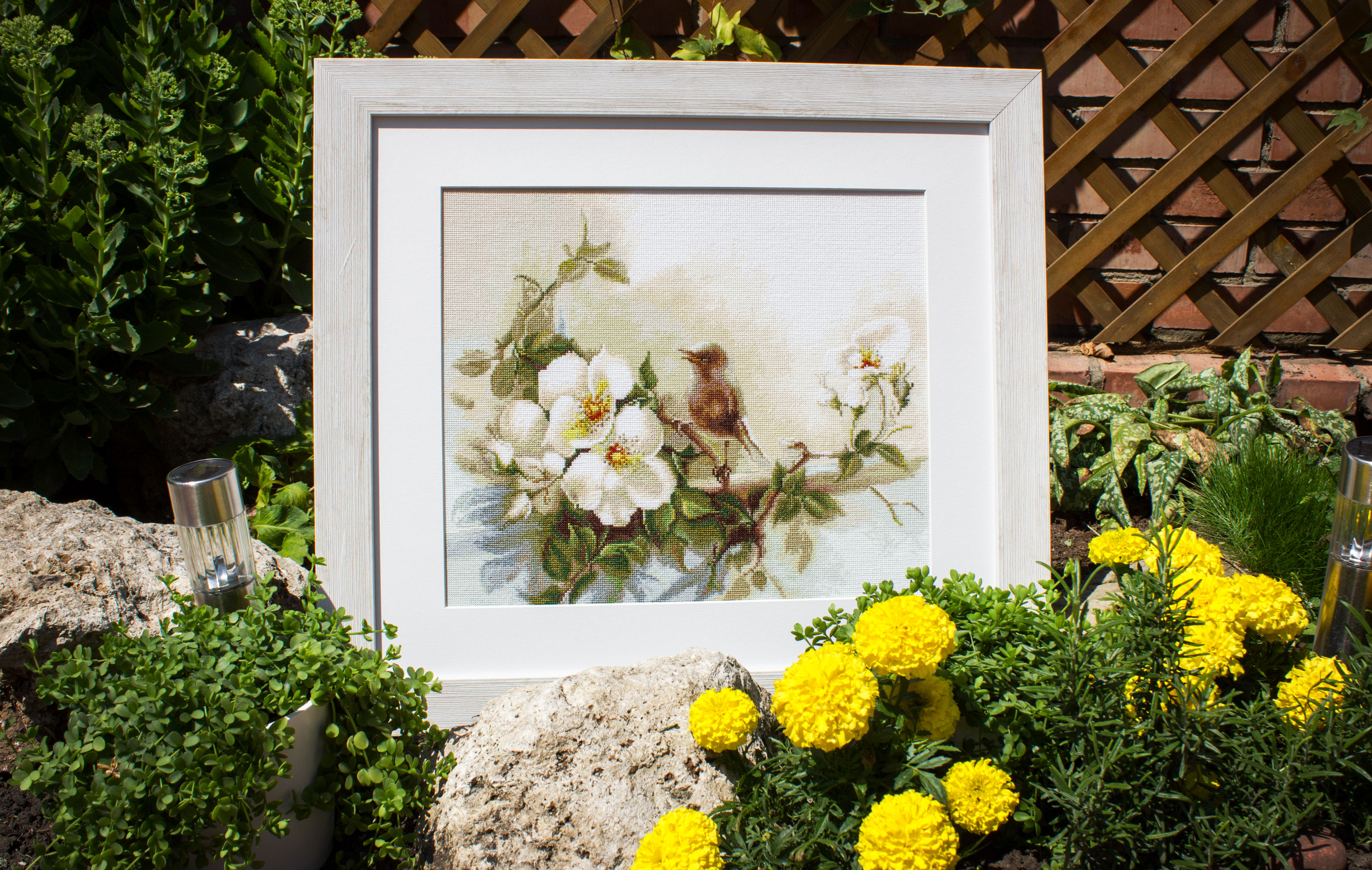 Bird and Apple Flowers - Aida 16 ct.