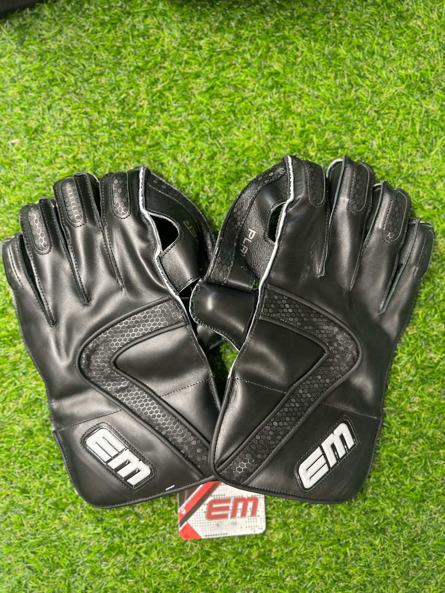 EM Keeping Gloves Players (MS Dhoni)