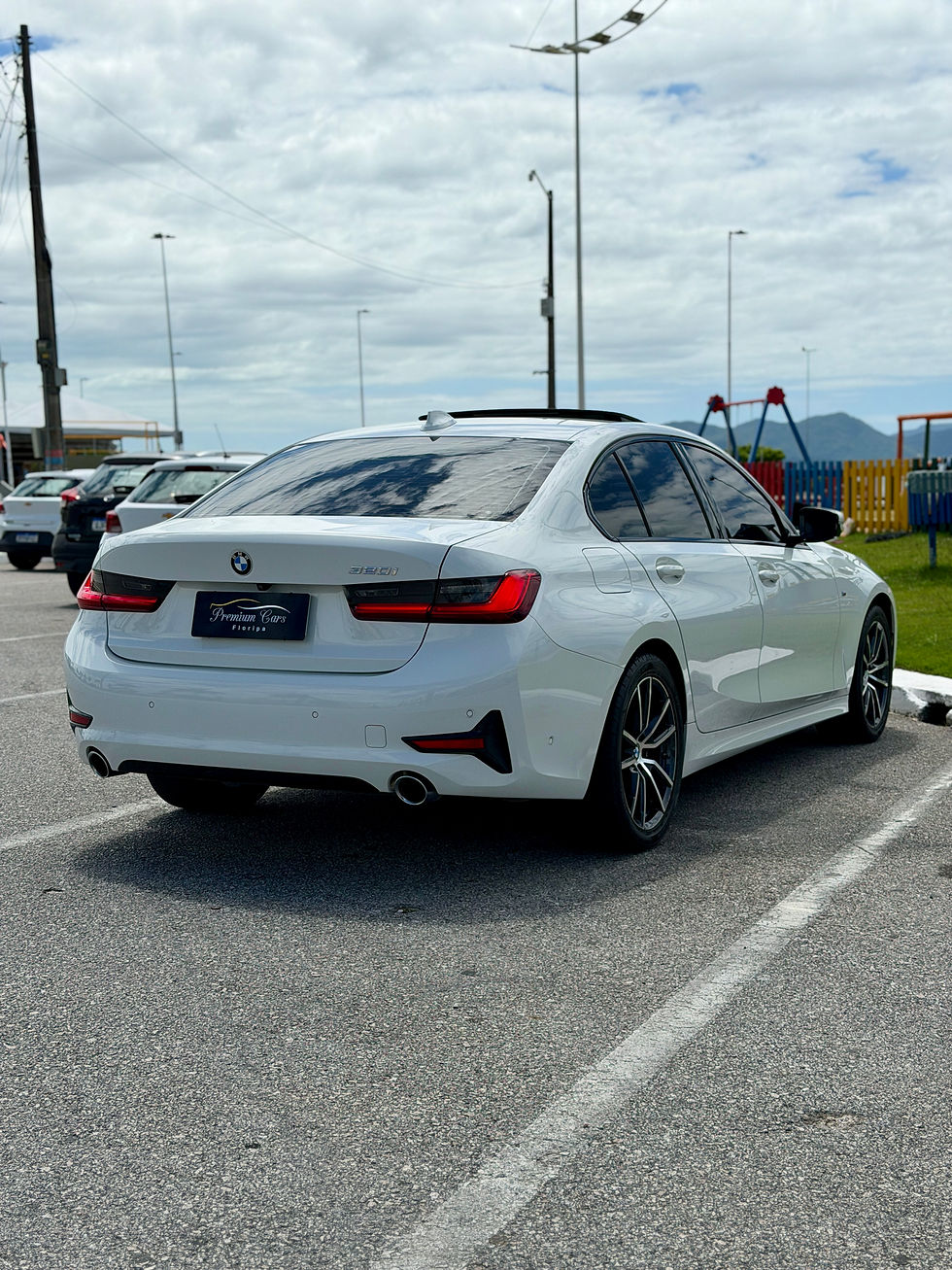 Miniatura: BMW 320i Sport Gp 2021