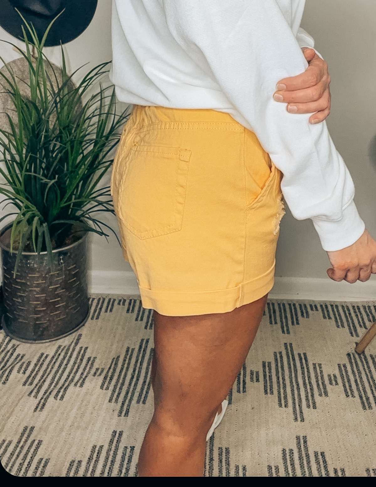 Kaitlin Elastic Waist Denim Shorts