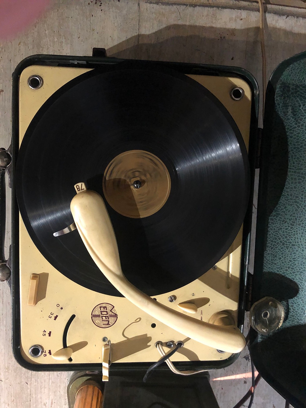 Miniature : Poste de Radio et son pick up