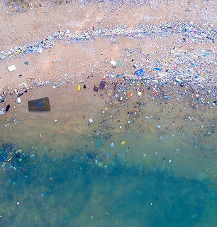 beach%20plastic_edited.jpg