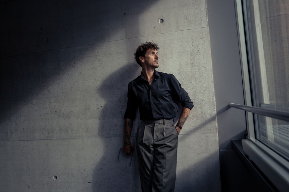 Portrait farbig Jan Seven Dettwyler