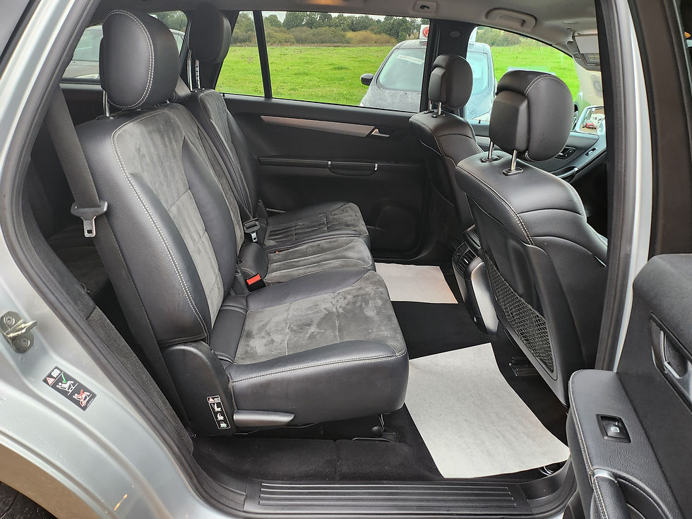 Thumbnail: Mercedes-Benz R350 V6 7G-Tronic CDI SE 7 seater 4 mattic