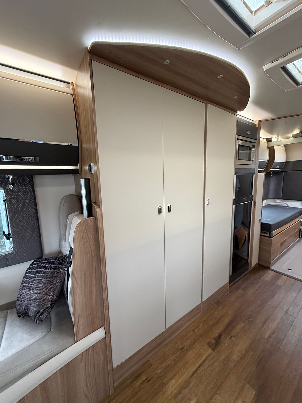 Thumbnail: 2019 LIV. Swift KonTiki EB