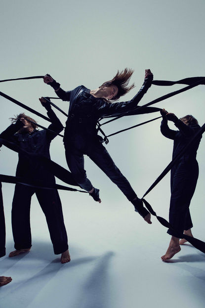 Fables, by Virginie Brunelle, presented in Montreal at Danse Danse.