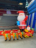 Święty Mikołaj i renifery, świąteczna dekoracja