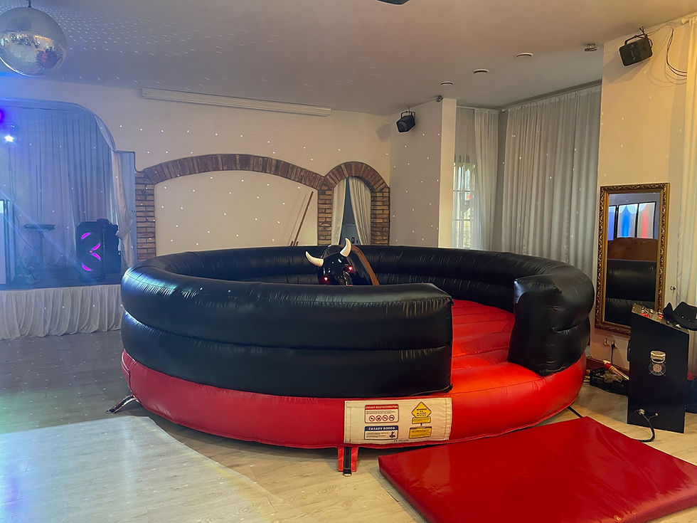 Miniatura: Byk Rodeo czarno-czerwony