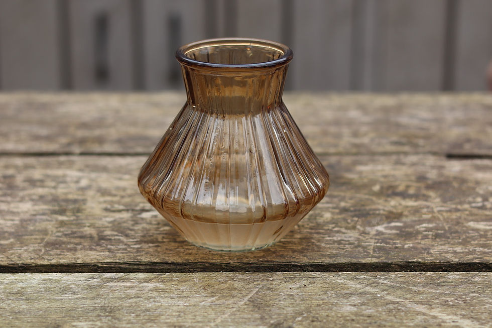 Thumbnail: Lantern Vase (Medium)
