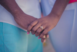 Style Me Pretty - E-Session