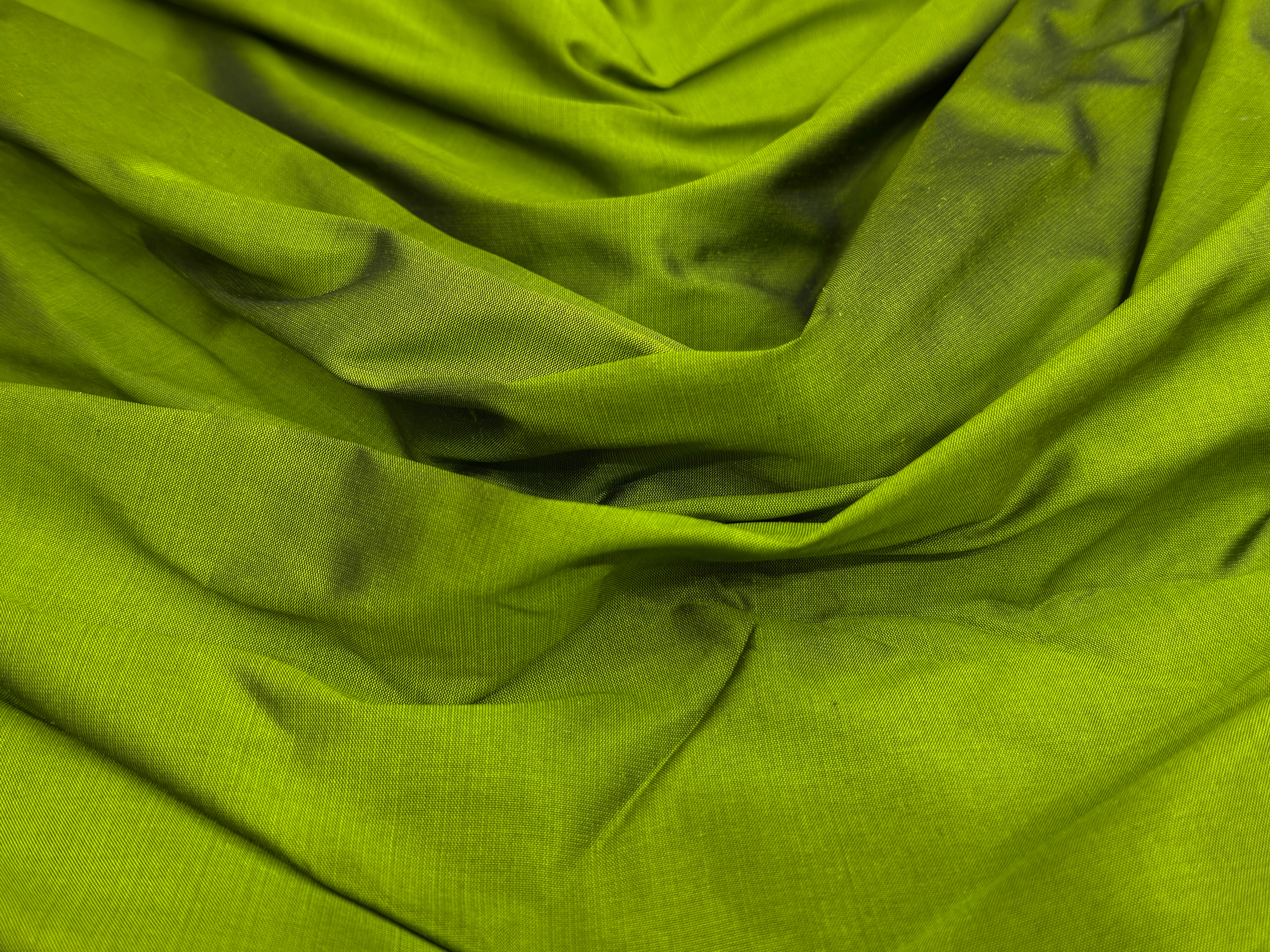 CHARTREUSE GREEN