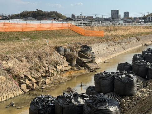 河川改修工事
