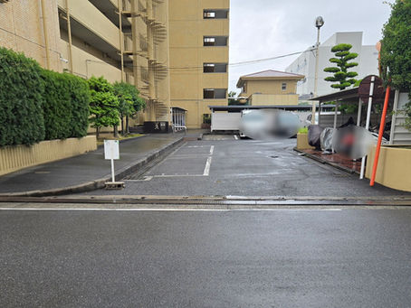 マンションの駐車場と歩道の改良工事