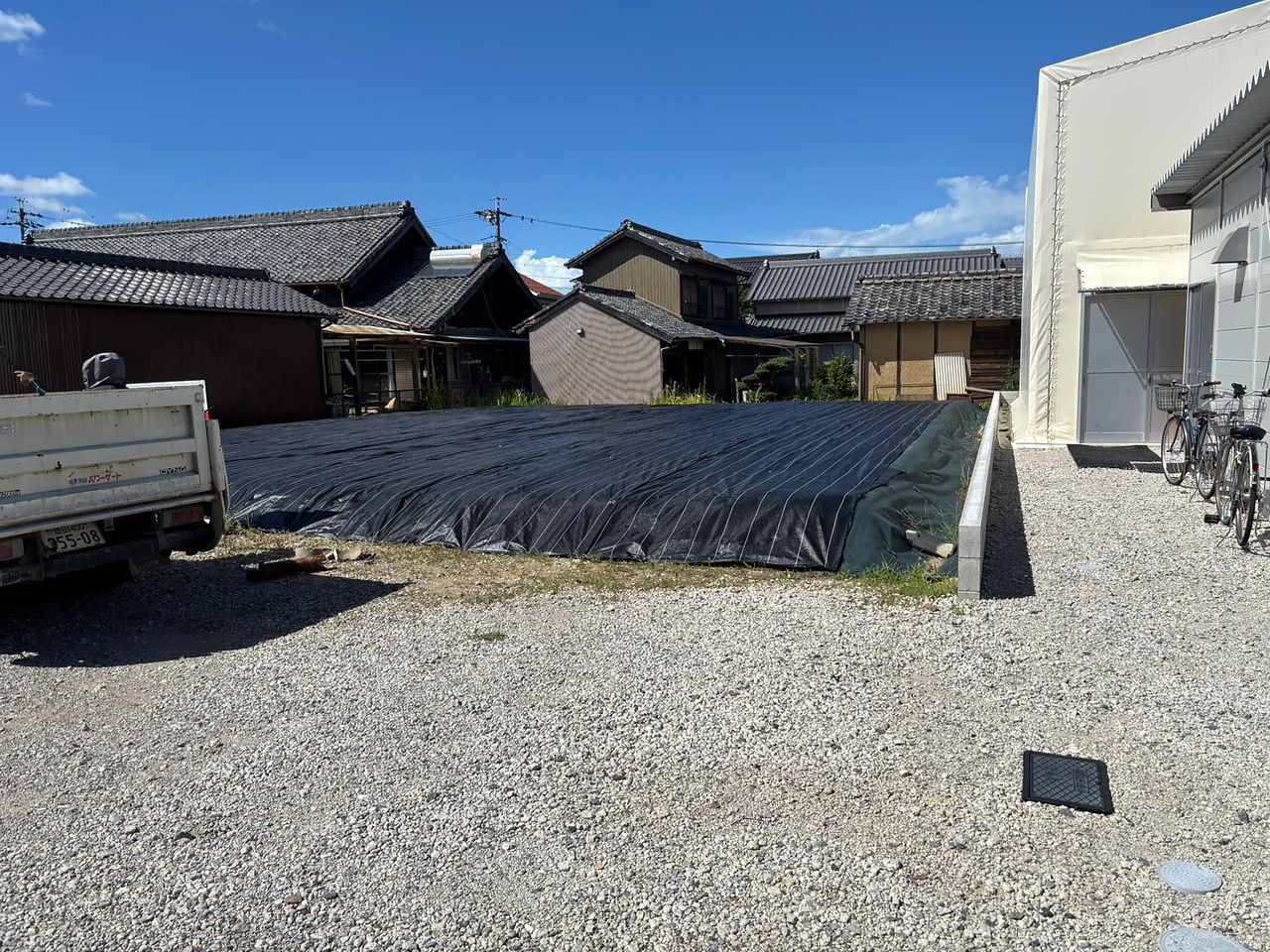 宅地の防草シート張り