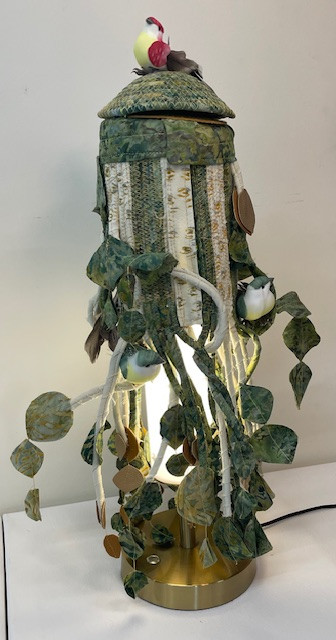 SC_04B_Lamp_AspenLeaf_TouchB_Light on.jpg
