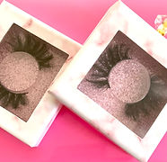 Gift Box lashes for you in different shapes and sizes