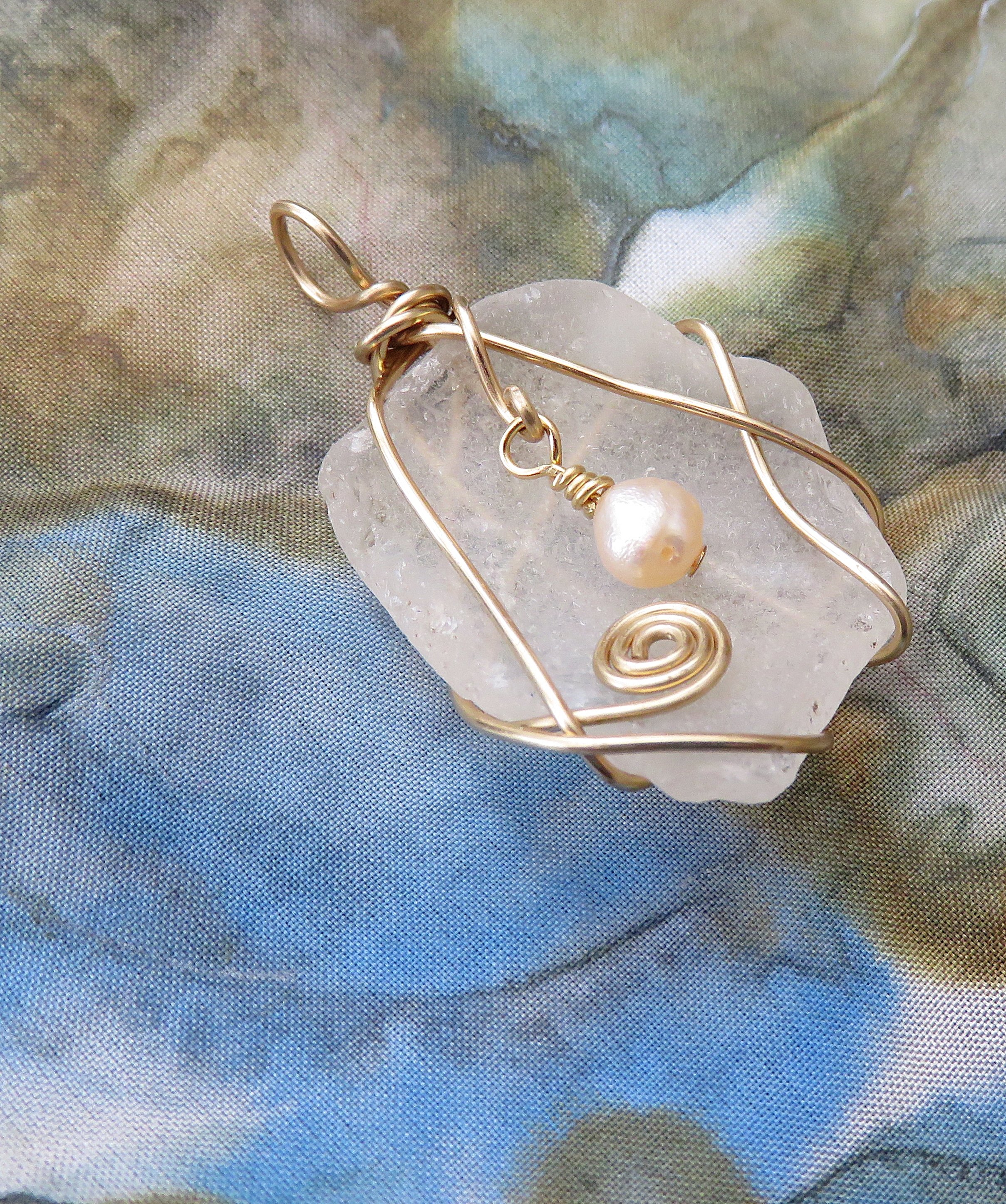 Simple brass and pearl pendant