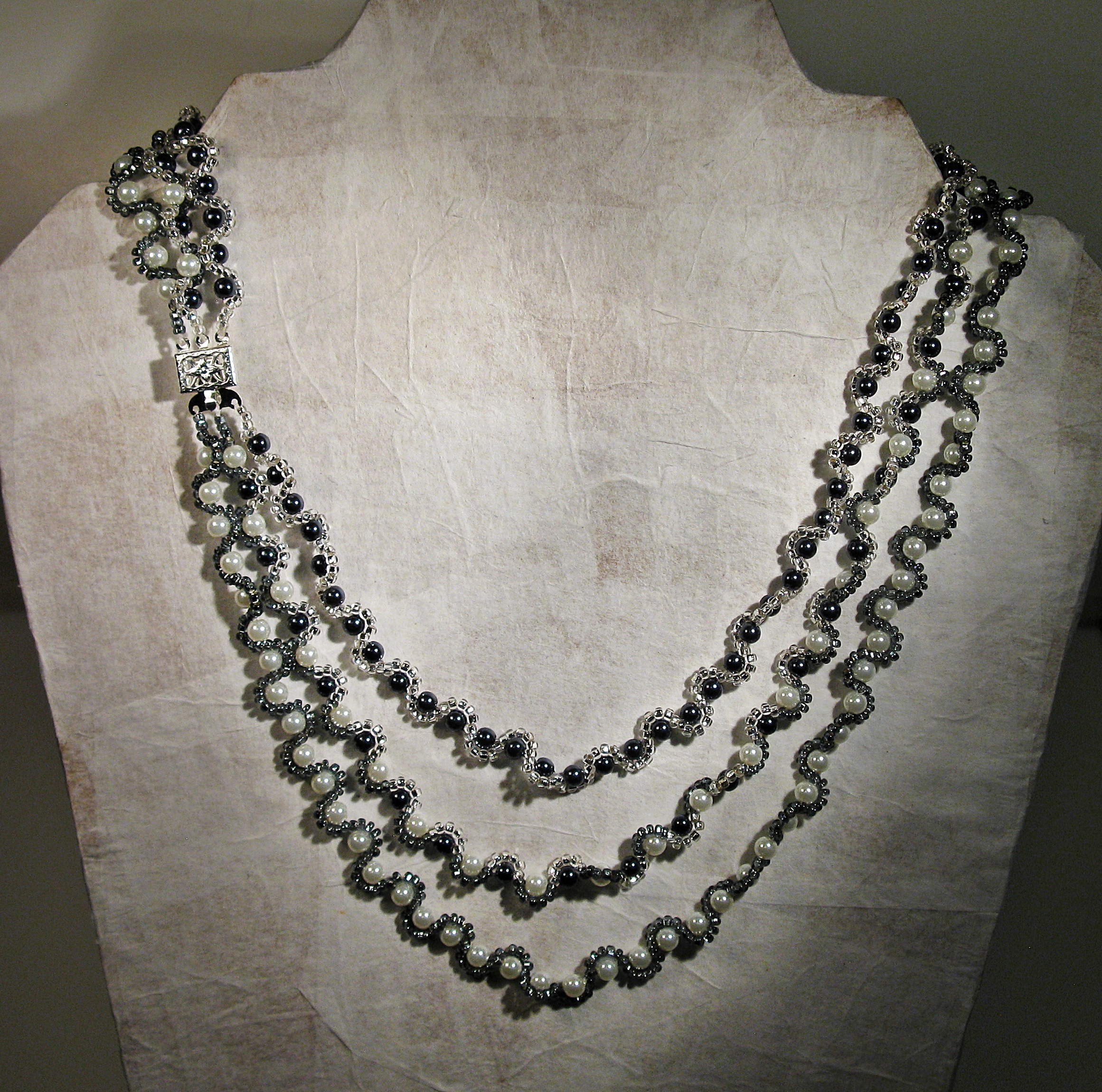 Triple Strand Harlequin