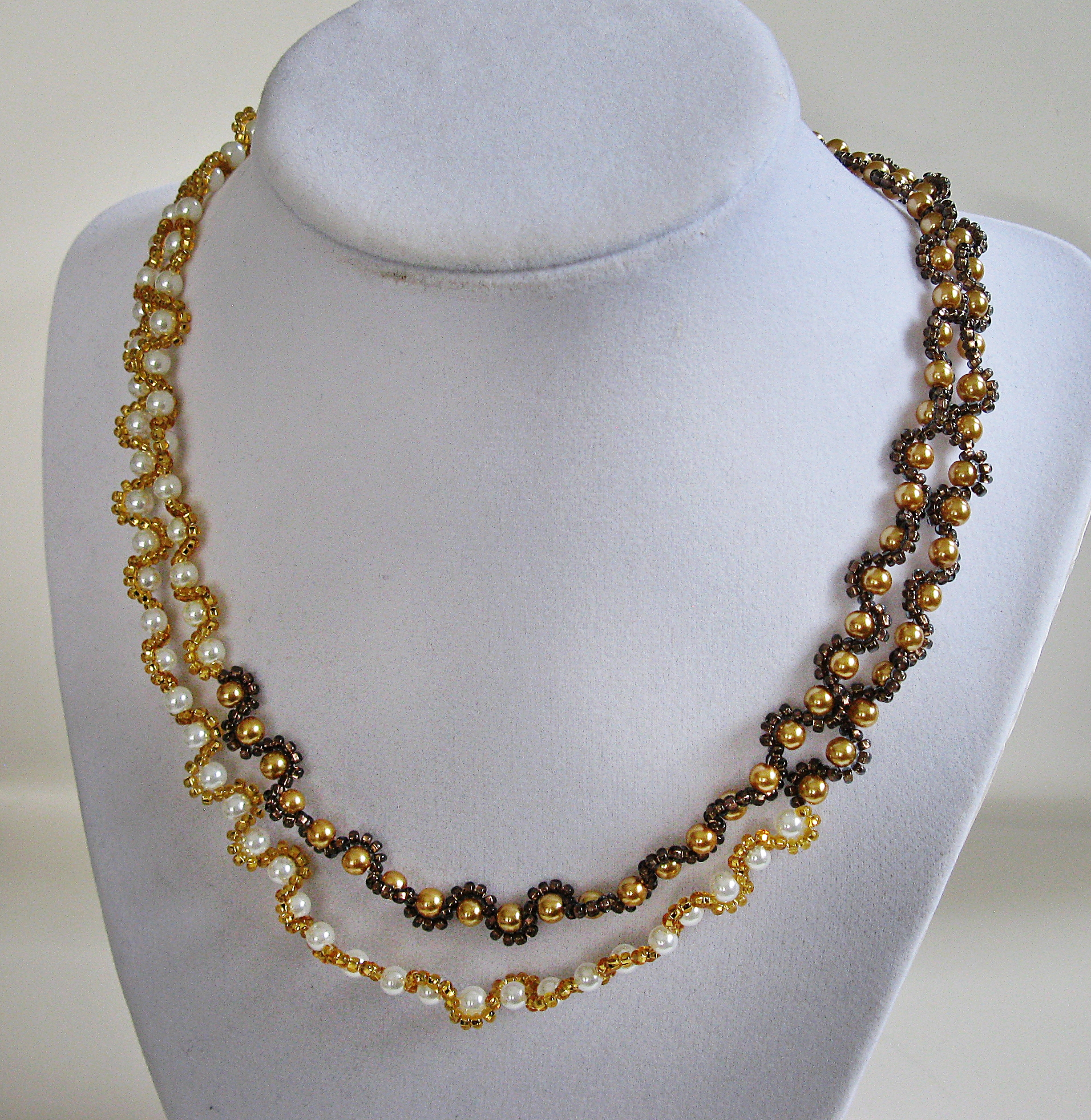 Asymmetrical gold
