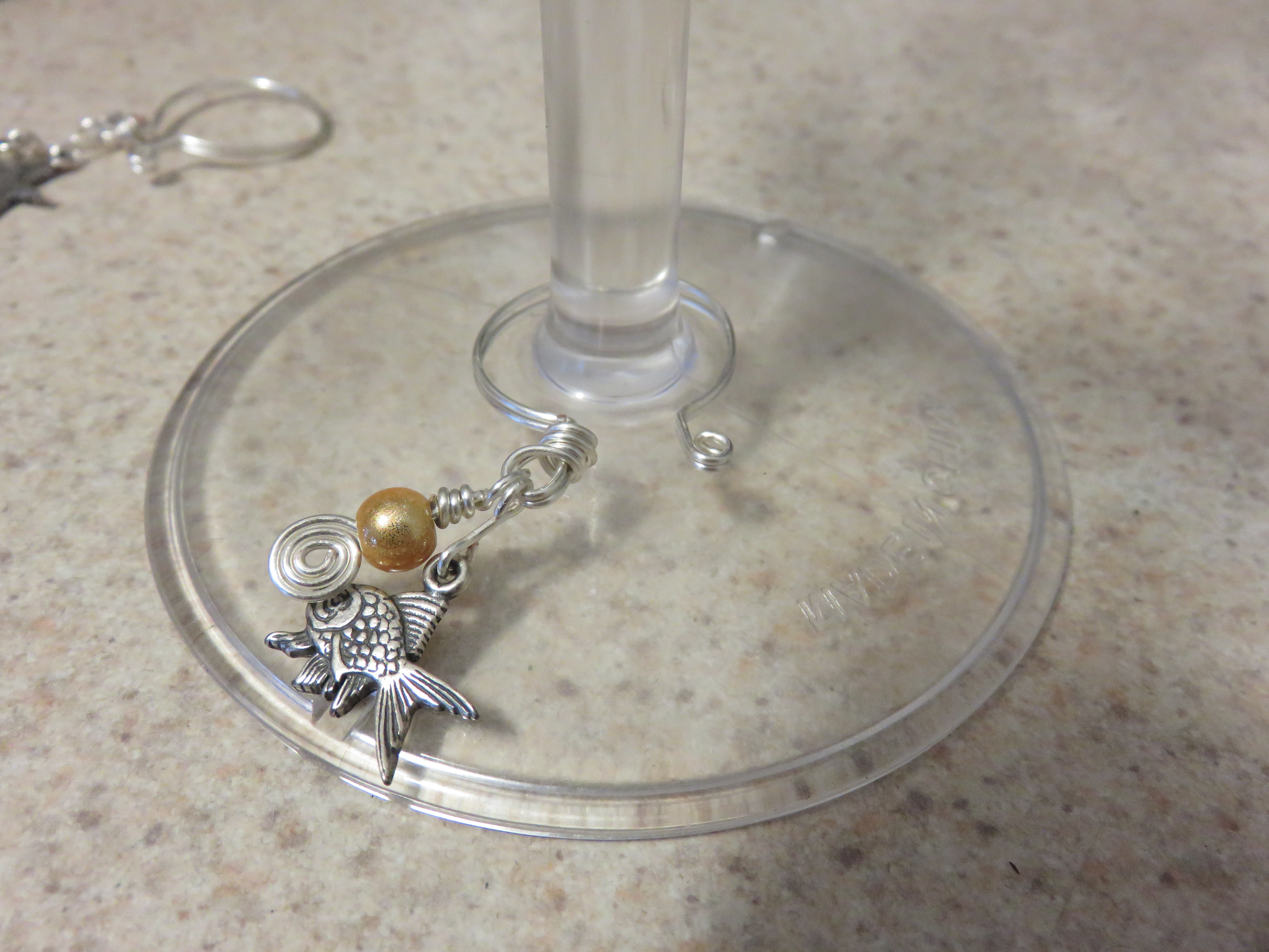 "Goldfish" wine glass personalizer