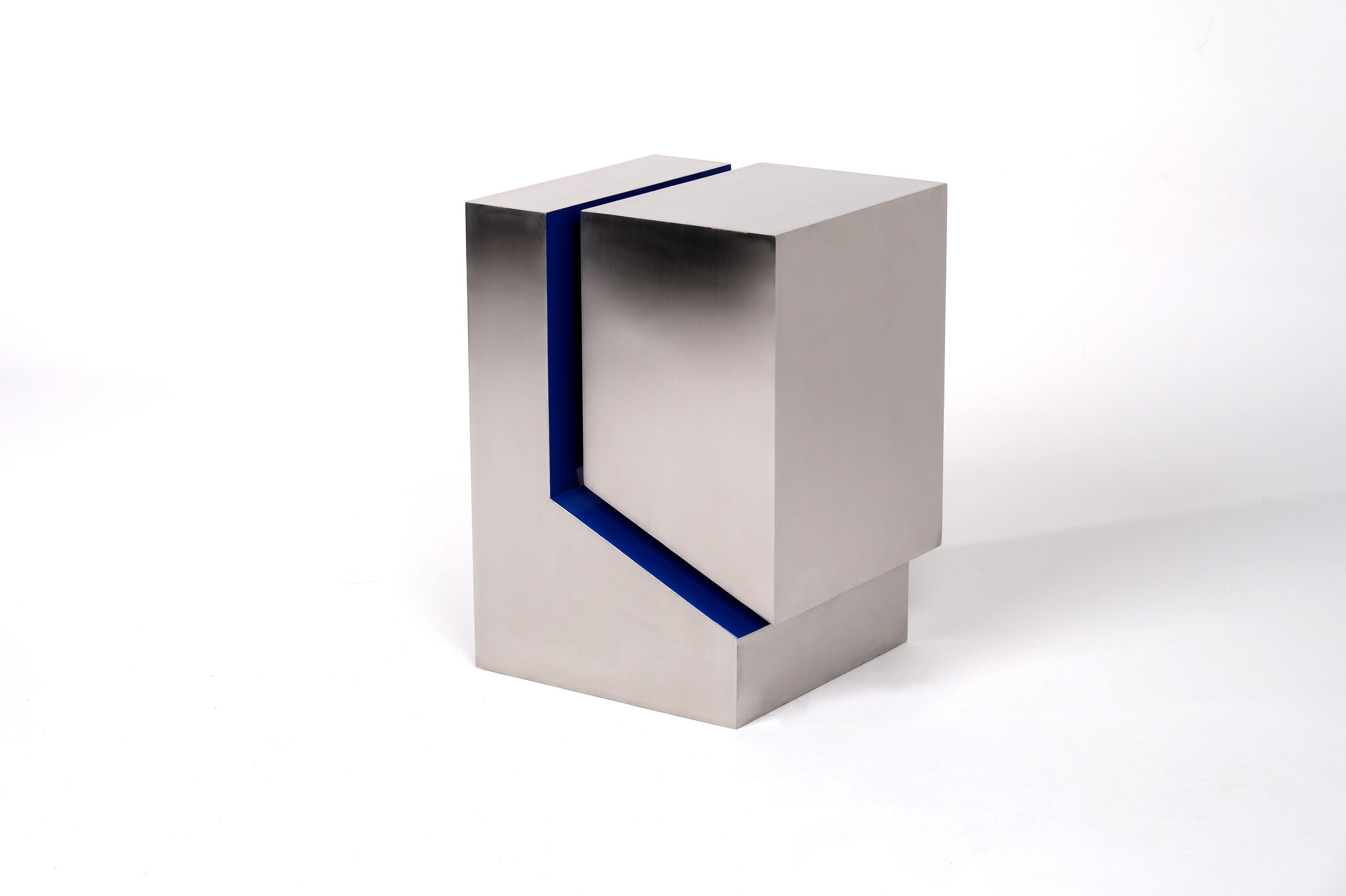 SIDE TABLE 4